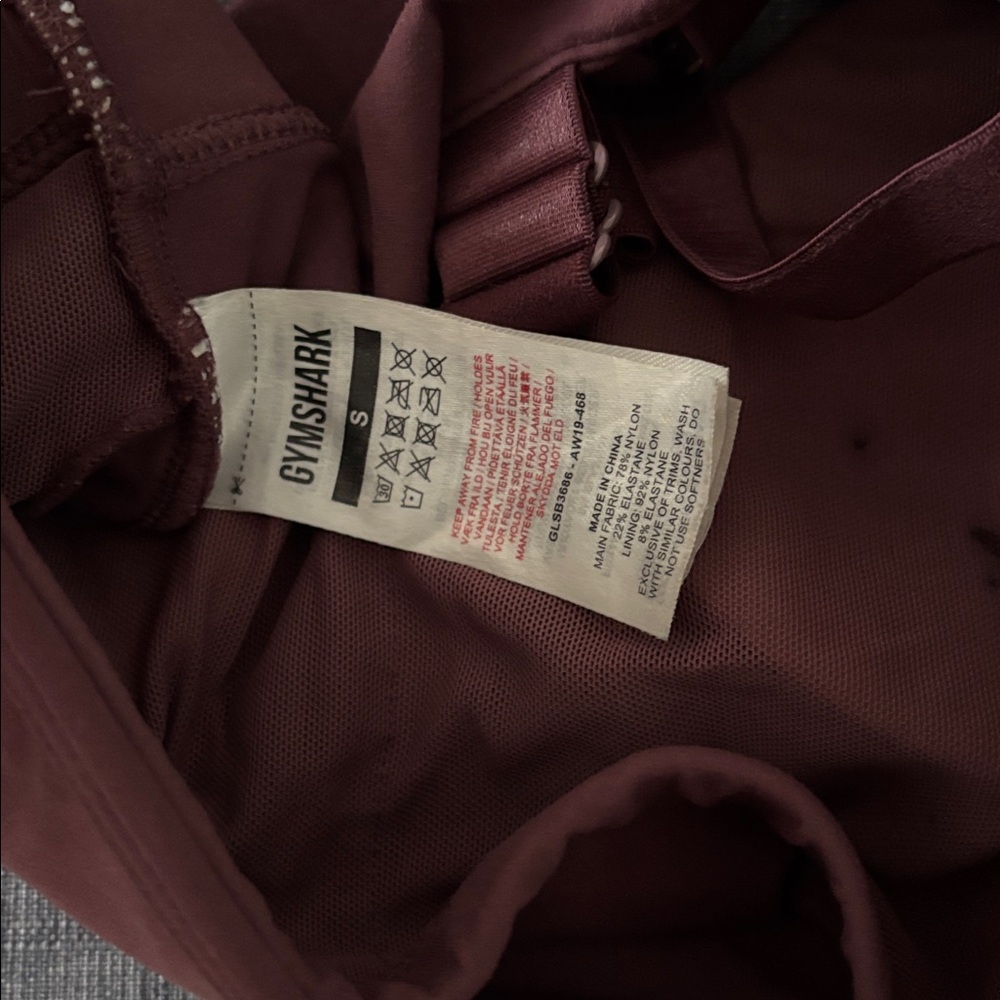 Gymshark dark pink sports bra size small worn once - Picture 3 of 3
